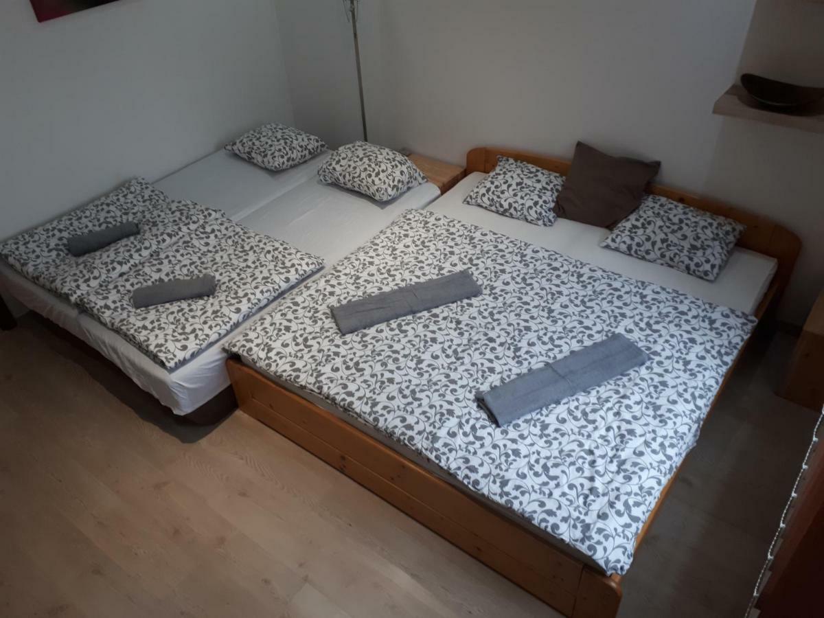 Utulny Apartman V Bratislava 6 Extérieur photo